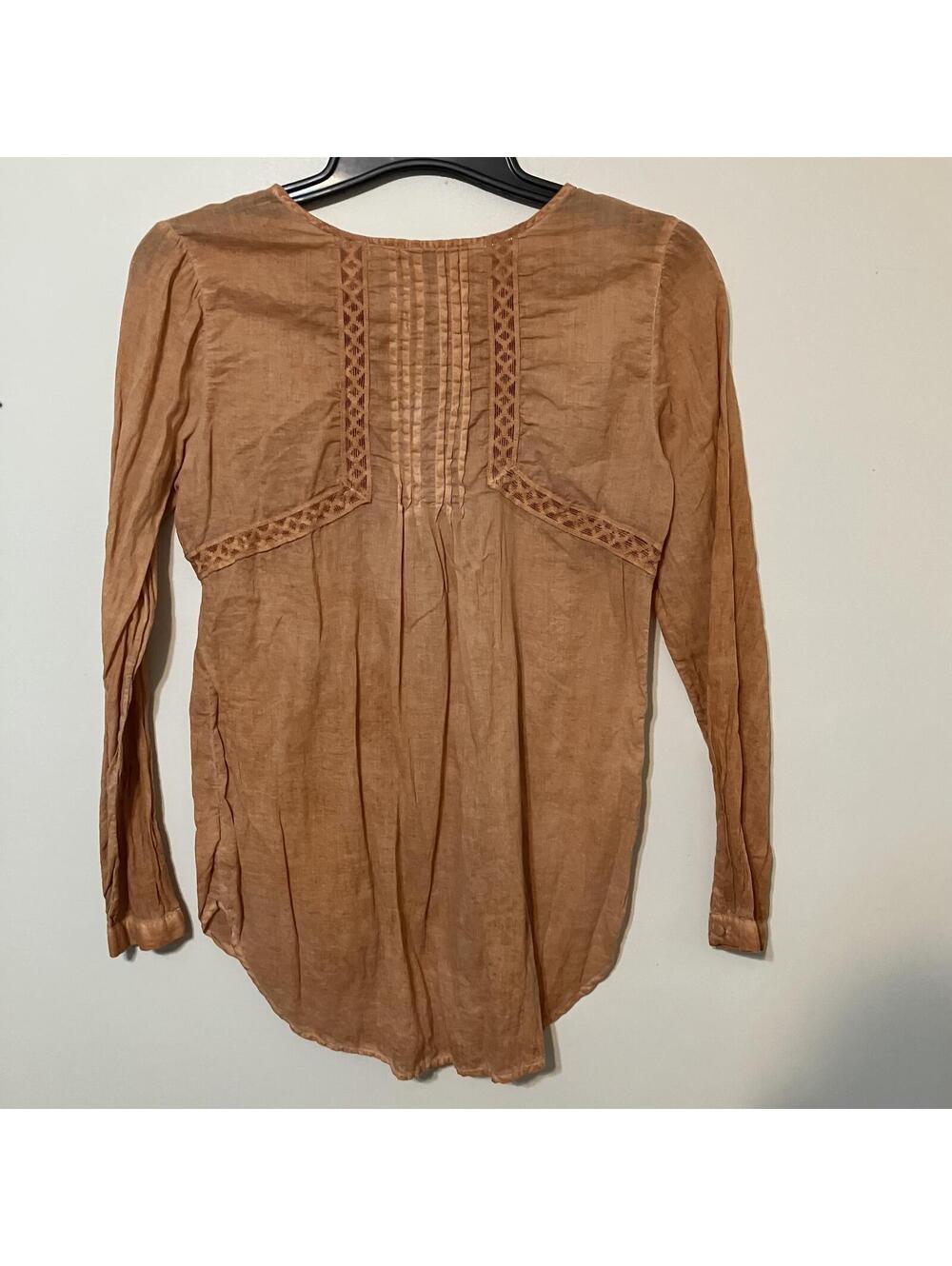 Vintage America Soft Brown Crochet Embroidered Long Sleeve Boho Chic Top Small - Picture 3 of 3